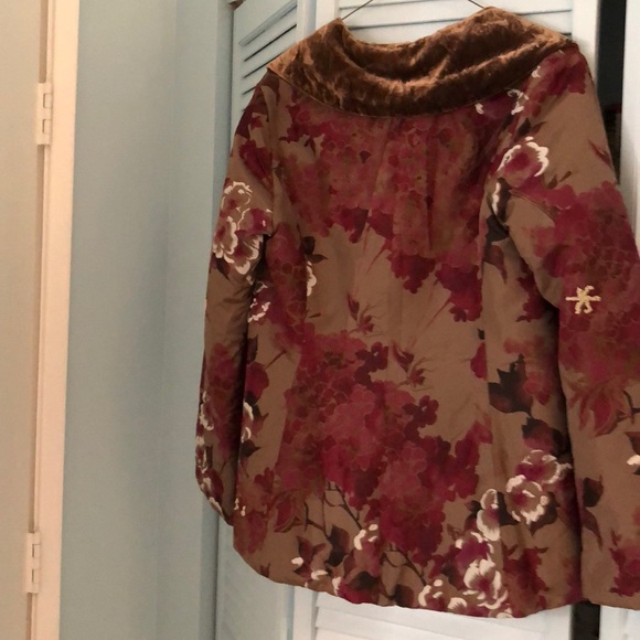 Jacket - Picture 2 of 4